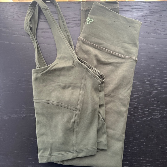 TNA Pants - Aritzia TNA Workout Set